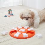 ニーナ・オットソン　トリーツトイ（犬用知育玩具）